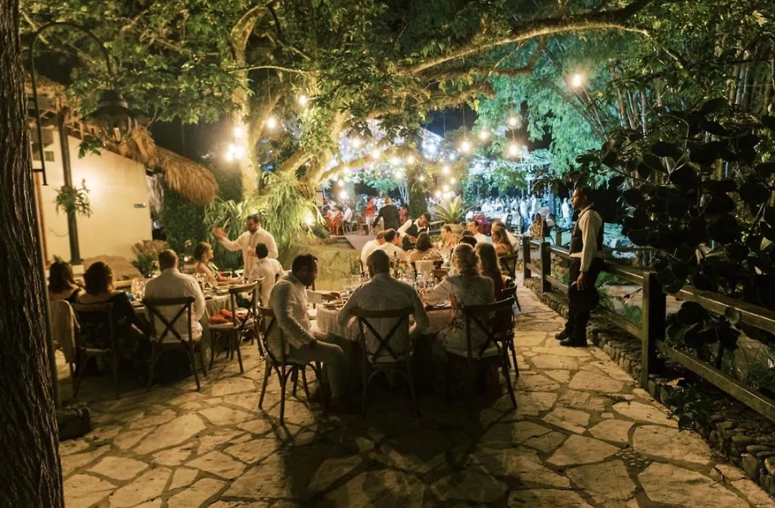 Роскошный шатер River Glamping Boutique Харабакоа