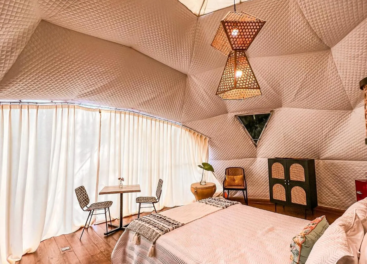 Роскошный шатер River Glamping Boutique Харабакоа