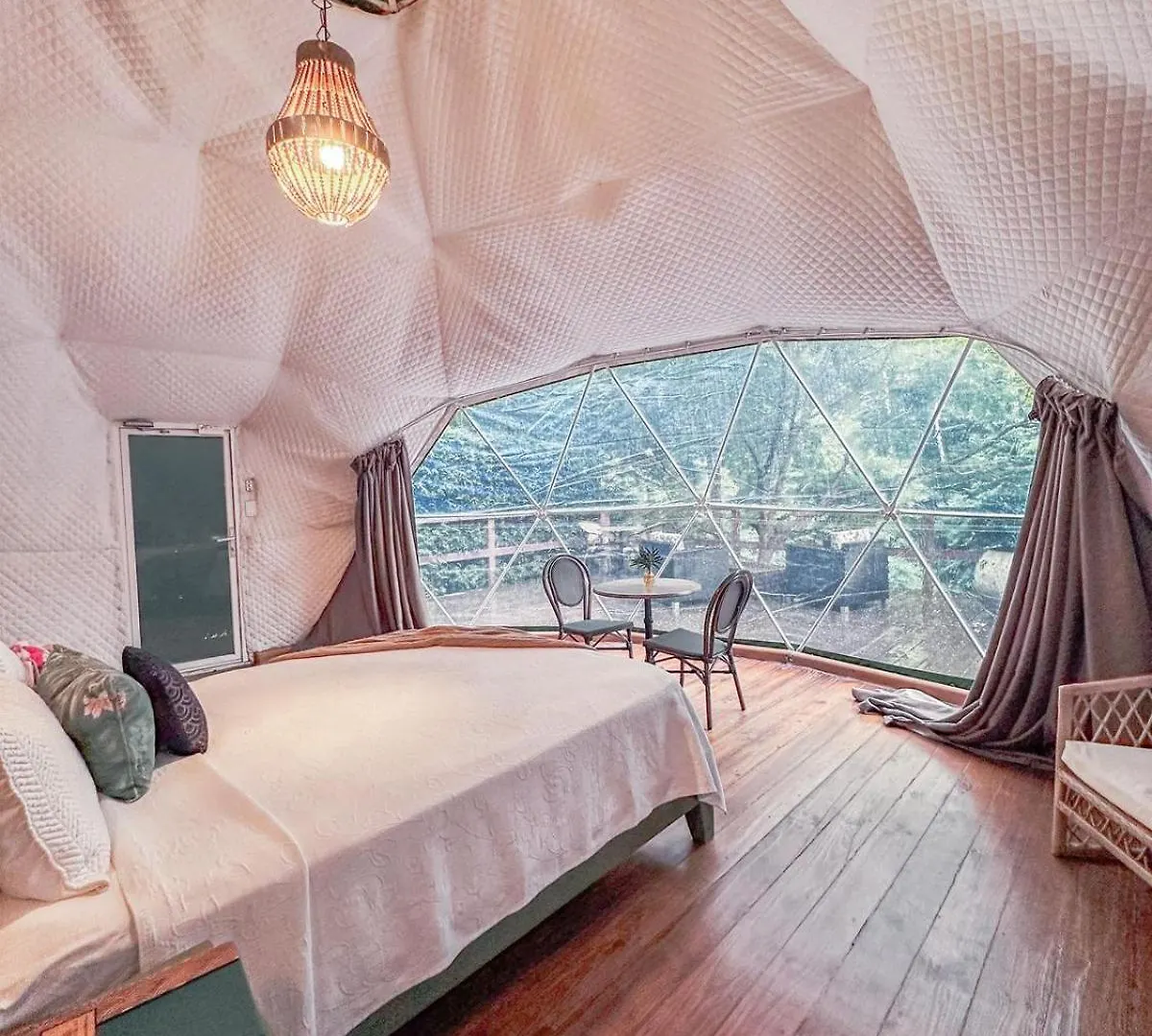 River Glamping Boutique Харабакоа